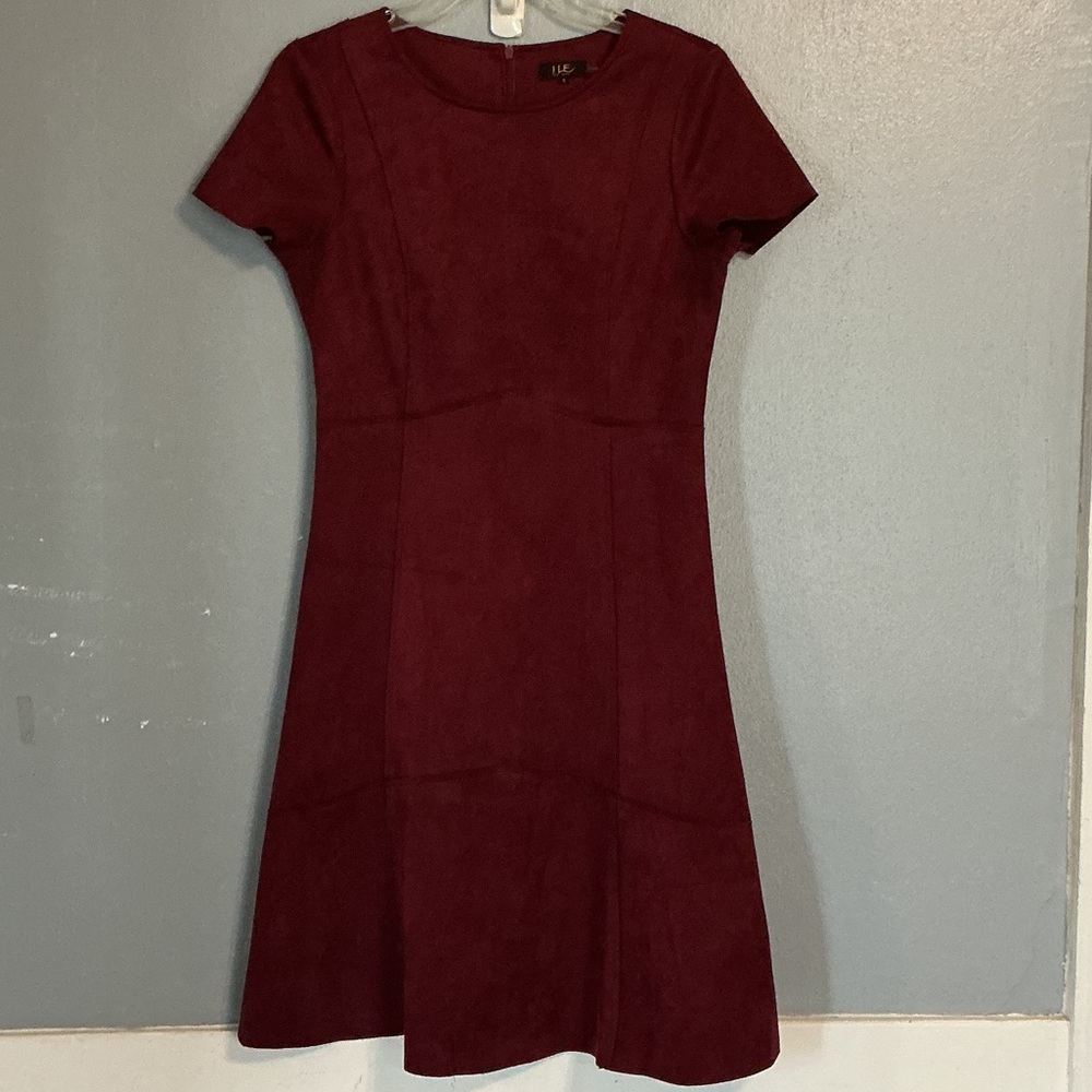 ILE New York Burgundy Midi Poly Spandex Sueded Material Dress Sz 6